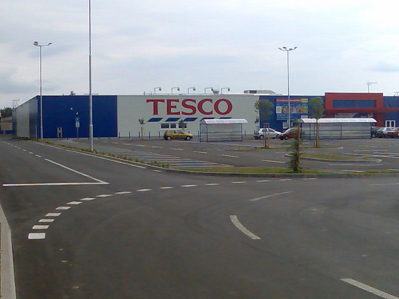 Hypermarket TESCO Senec