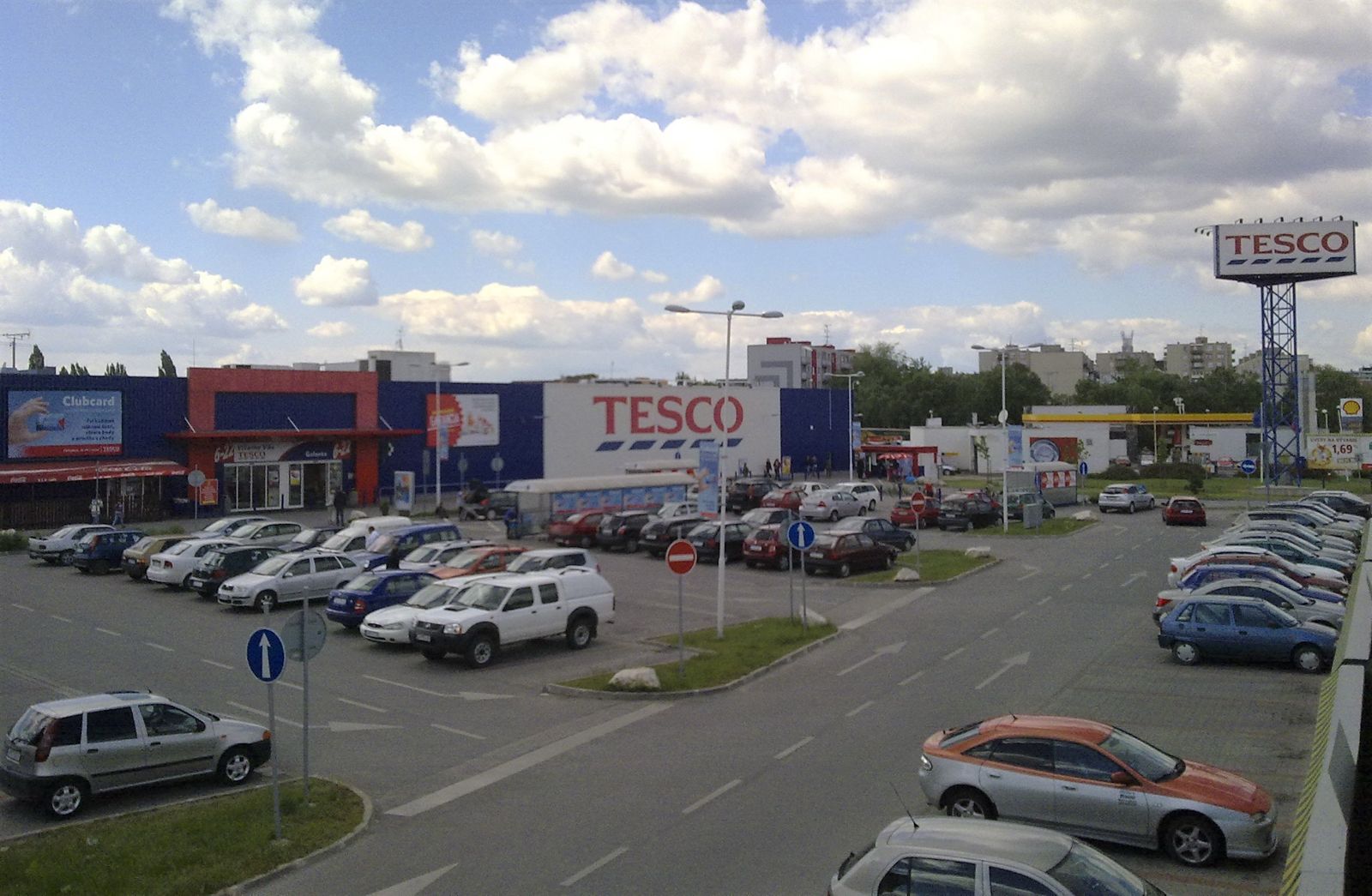 Hypermarket TESCO Galanta